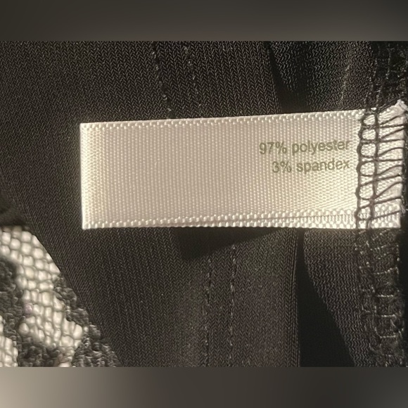 Essentials Womens 1X Black Lace V-Neck Bling Poncho Top - Picture 4 of 9